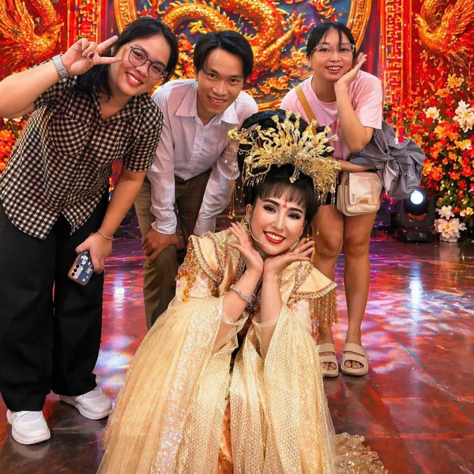 Xem cải lương Hồ Quảng ở Đình có gì vui?