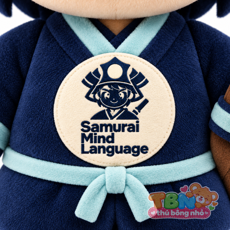 Thú bông Samurai nhí Samurai Mind – chi tiết logo trên mẫu tham khảo