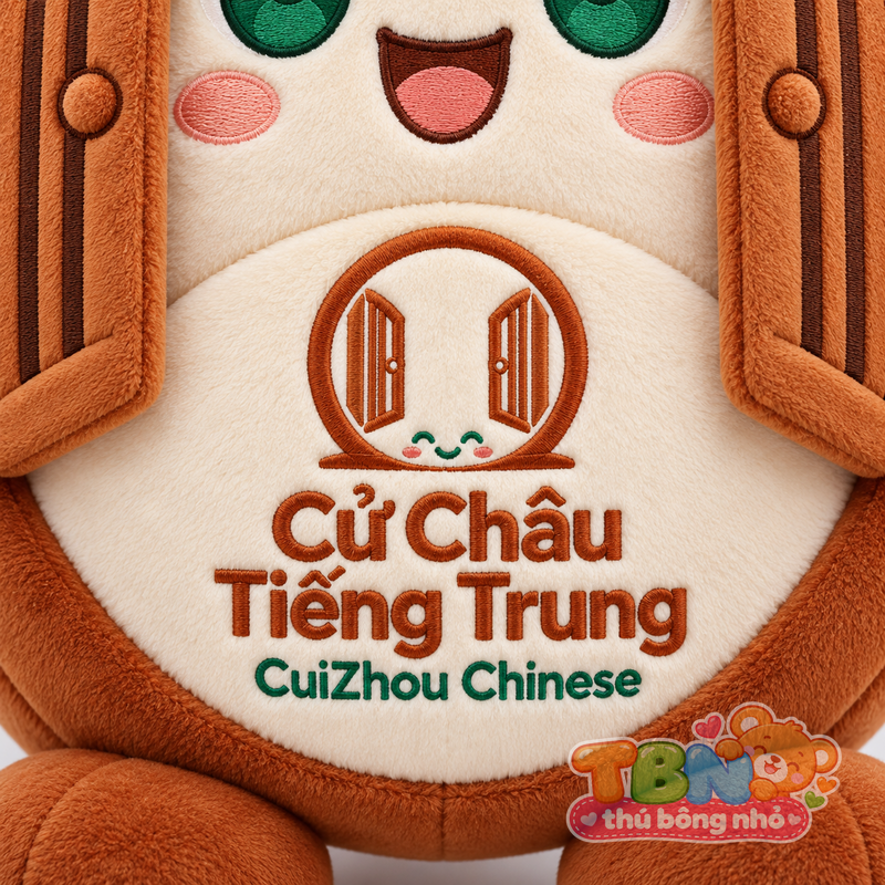 Thú bông Cổng nguyệt môn Cử Châu – chi tiết logo trên mẫu tham khảo