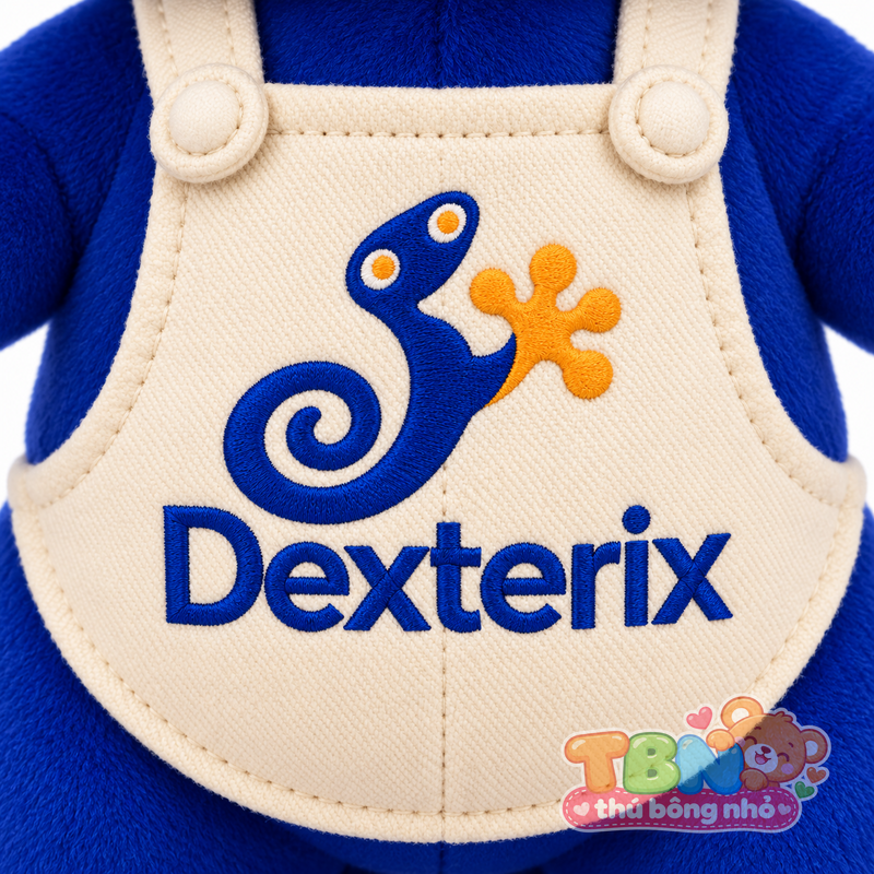 Thú bông Tắc kè Dexterix – chi tiết logo trên mẫu tham khảo